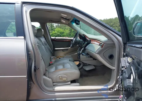 2003 Cadillac Deville Standard z USA, uszkodzony, nr VIN 1G6KD54Y33U168709